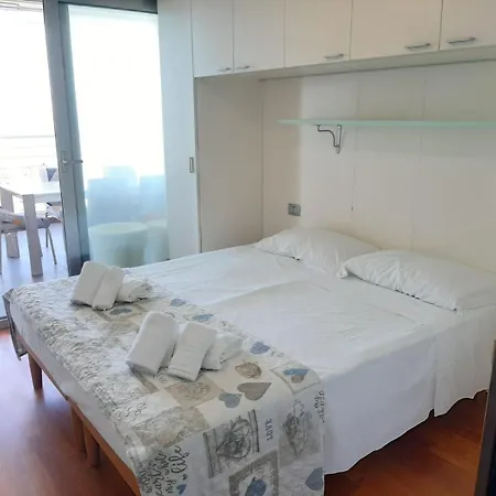 Riviera Palace - Trilo Sea Front- Premium Сasa de vacaciones *