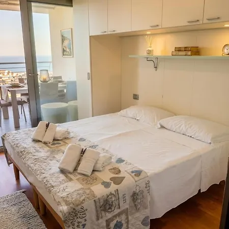 Riviera Palace - Trilo Sea Front- Premium